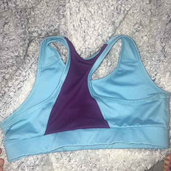 nike bra - Picture 3 of 3
